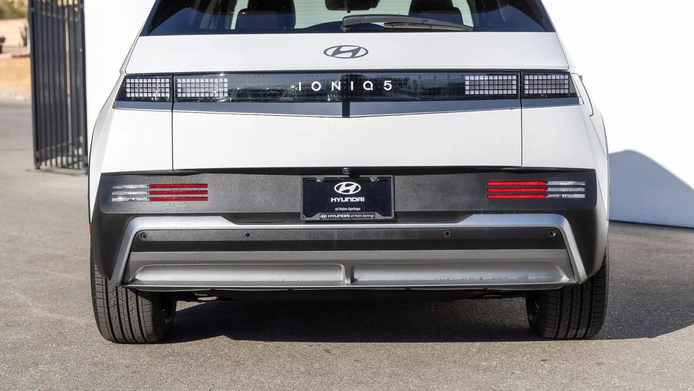2026 Hyundai IONIQ 5 SE