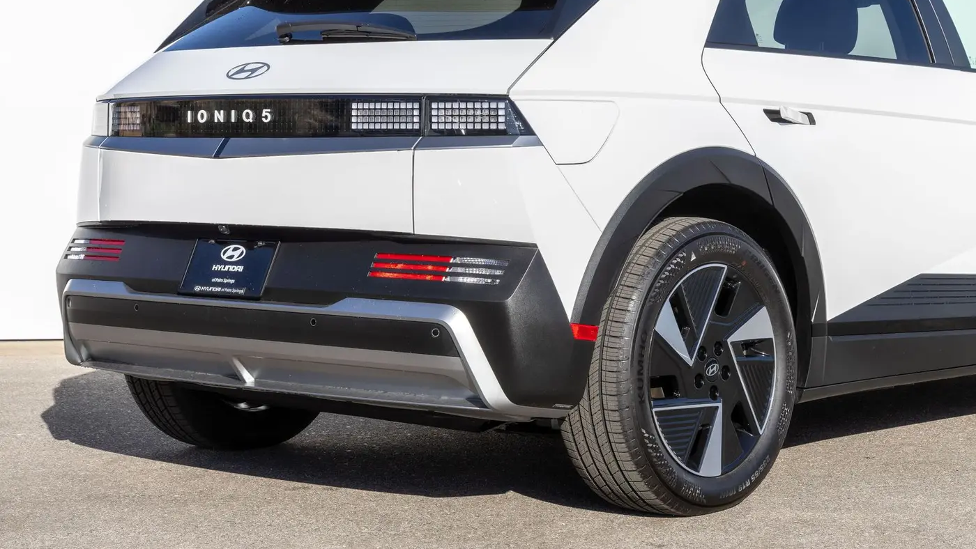 2026 Hyundai IONIQ 5 SE