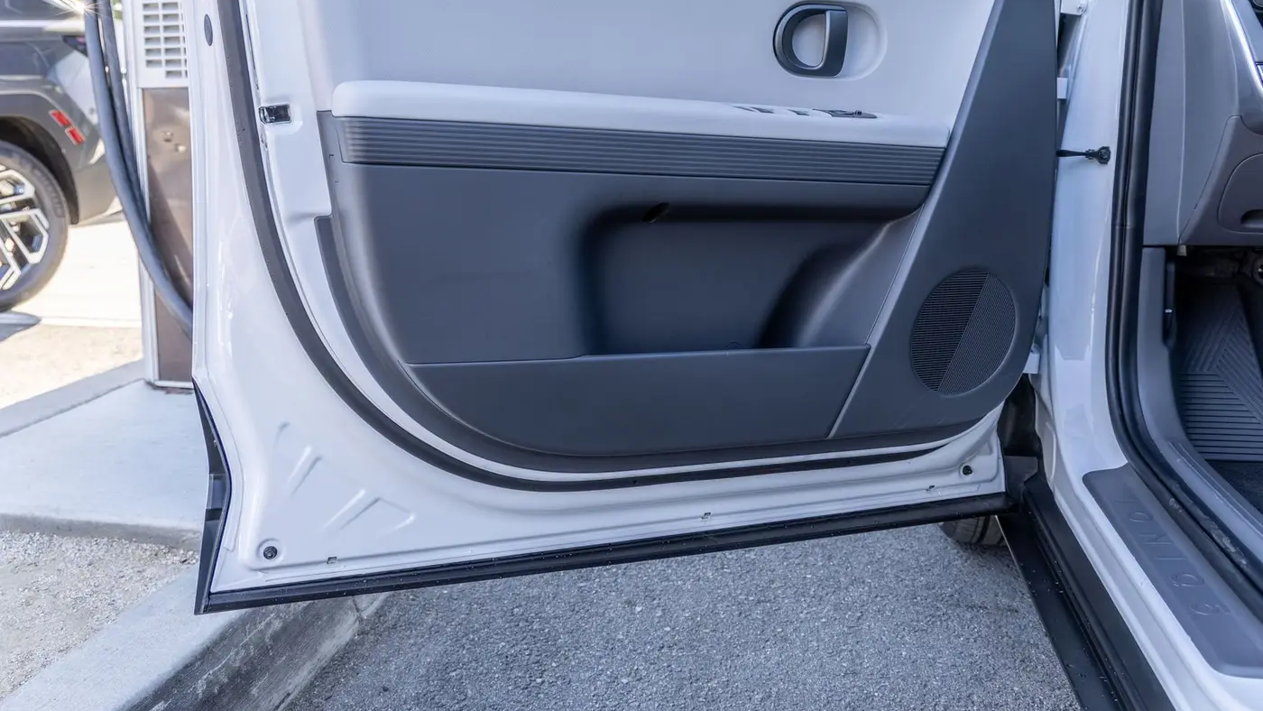 2026 Hyundai IONIQ 5 SE