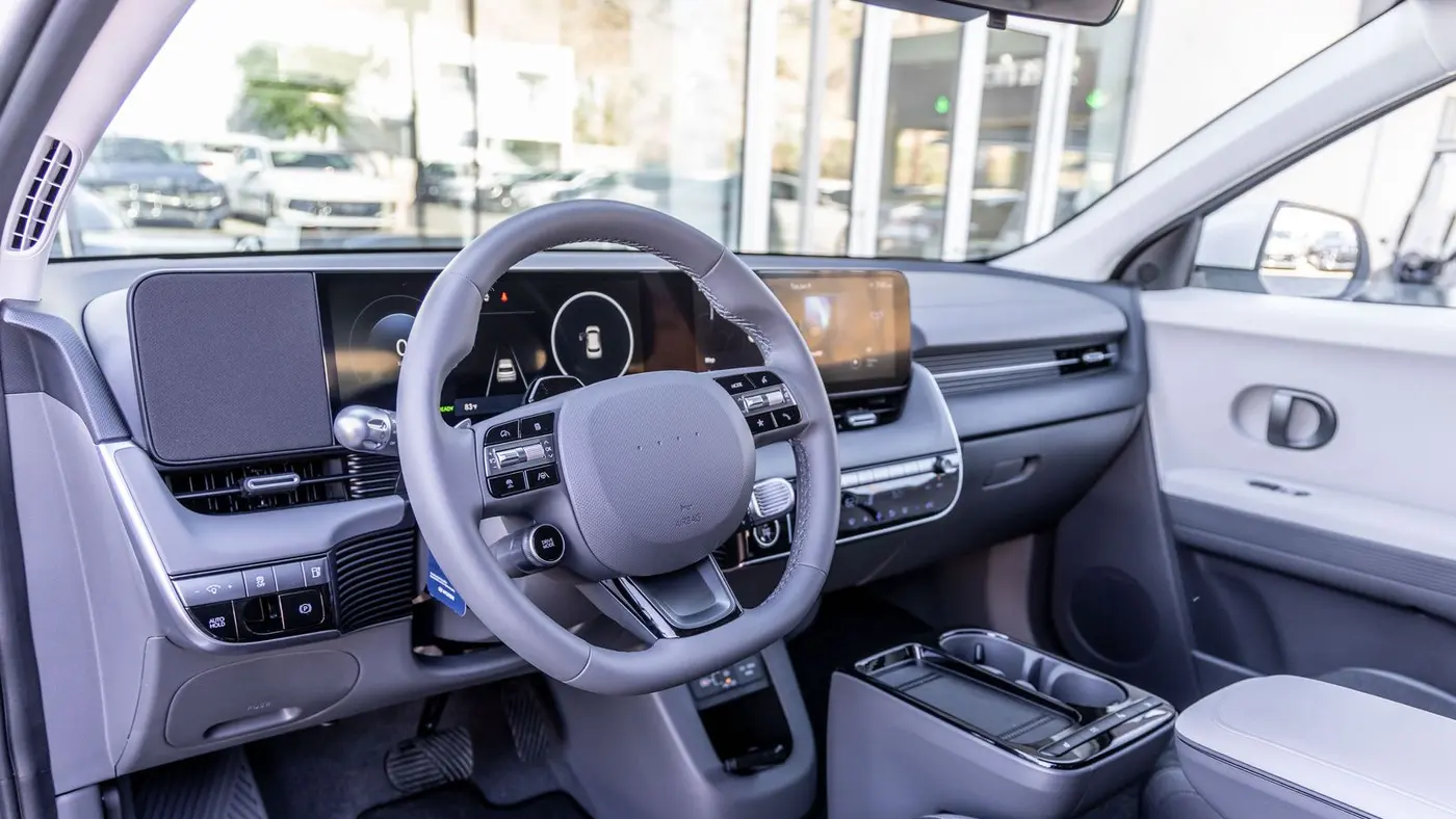 2026 Hyundai IONIQ 5 SE
