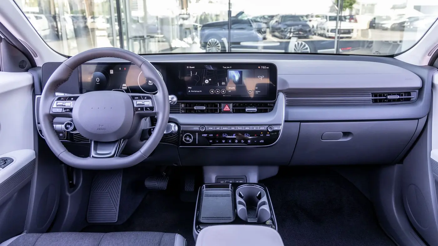 2026 Hyundai IONIQ 5 SE