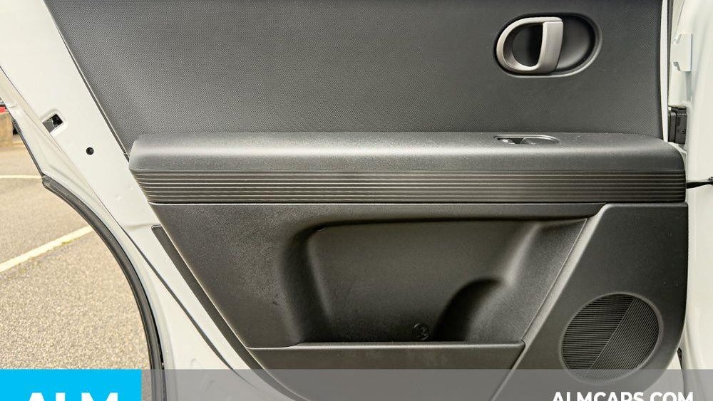 2025 Hyundai IONIQ 5 SE