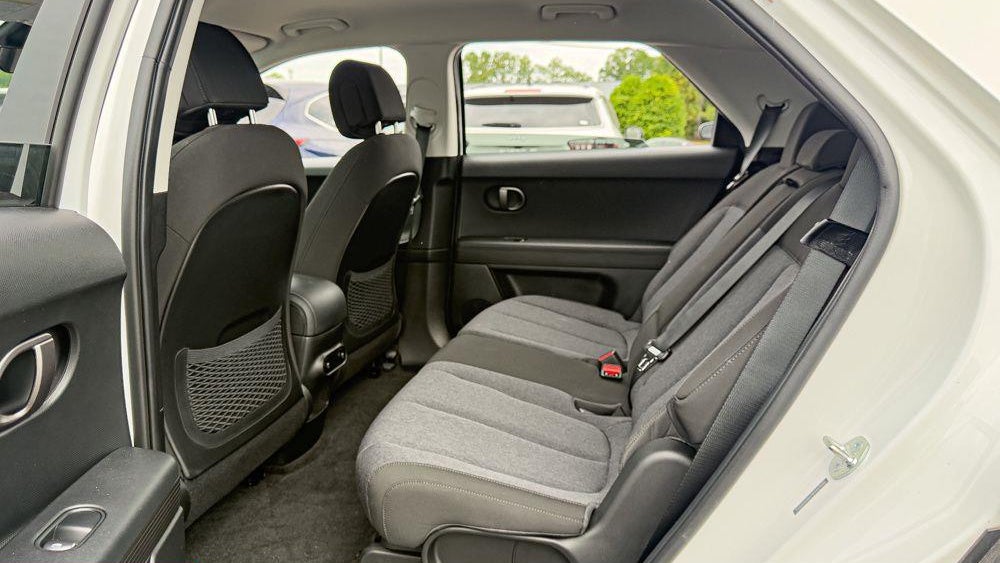 2025 Hyundai IONIQ 5 SE
