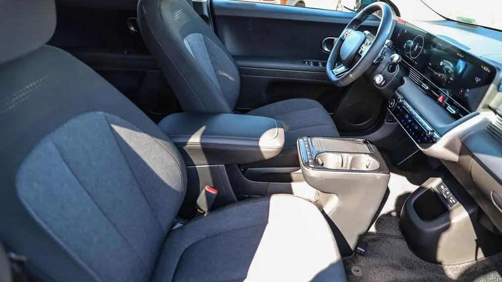 2026 Hyundai IONIQ 5 SE