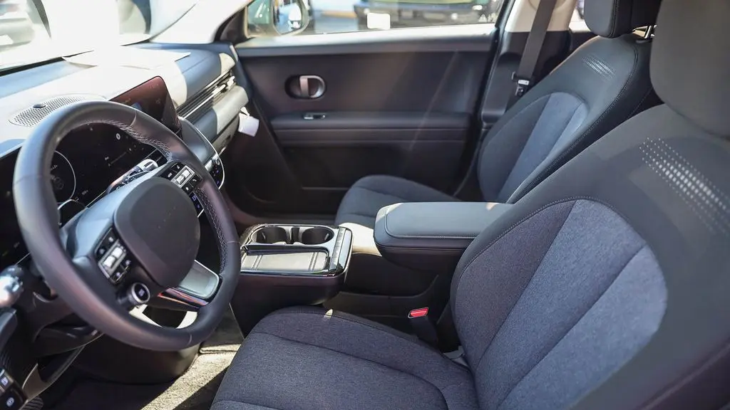 2026 Hyundai IONIQ 5 SE