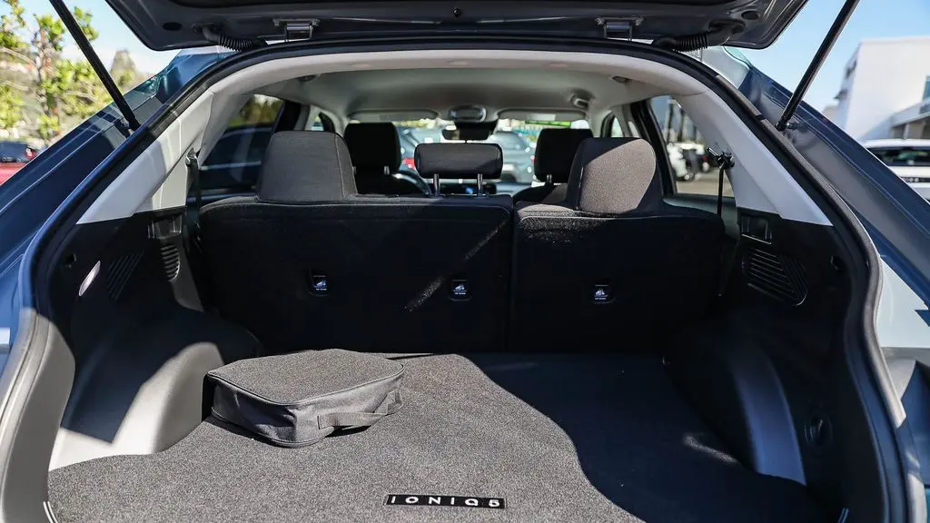 2026 Hyundai IONIQ 5 SE