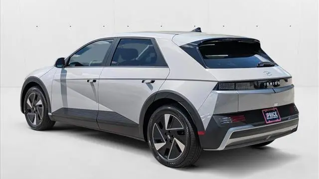 2025 Hyundai IONIQ 5 SE