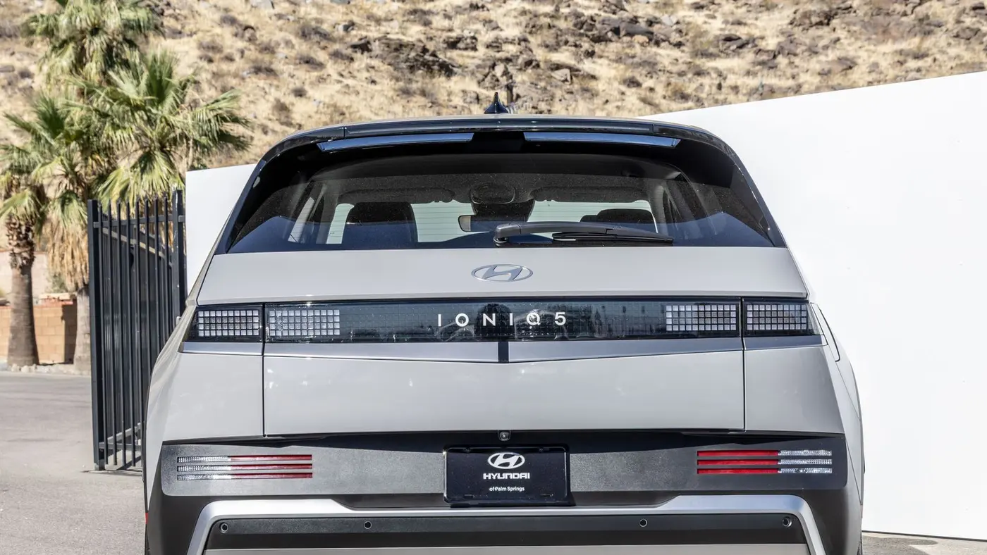 2026 Hyundai IONIQ 5 SE Standard Range