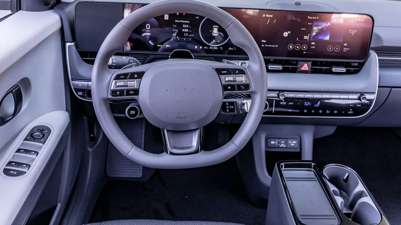 2026 Hyundai IONIQ 5 SE Standard Range