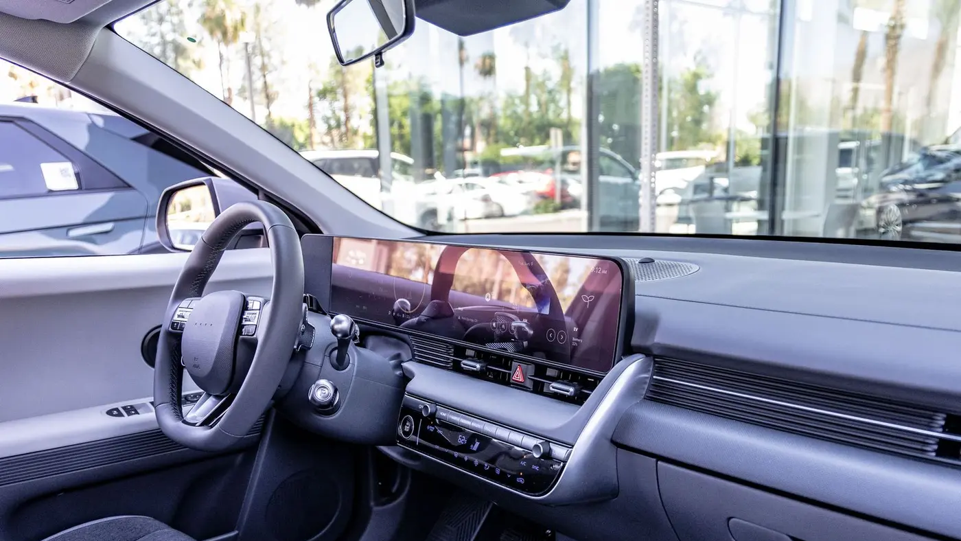 2026 Hyundai IONIQ 5 SE Standard Range