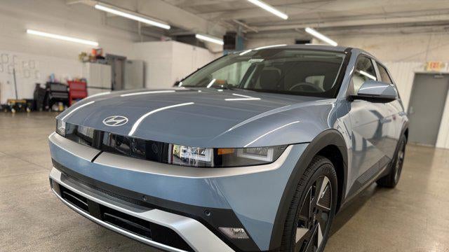 2025 Hyundai IONIQ 5 SE Standard Range