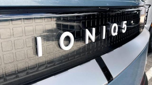 2026 Hyundai IONIQ 5 SE