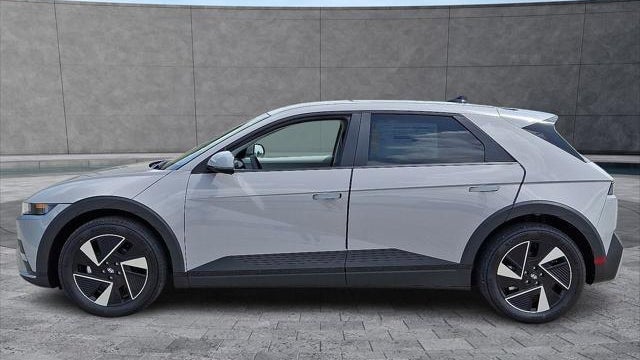 2025 Hyundai IONIQ 5 SE