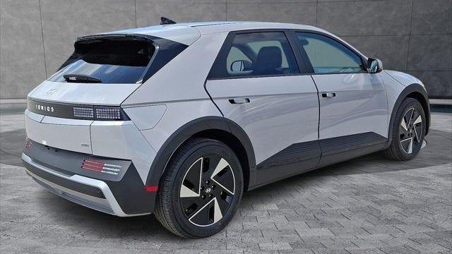 2025 Hyundai IONIQ 5 SE