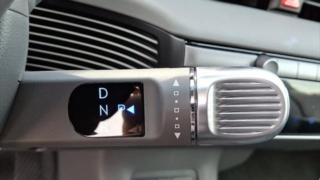 2025 Hyundai IONIQ 5 SE