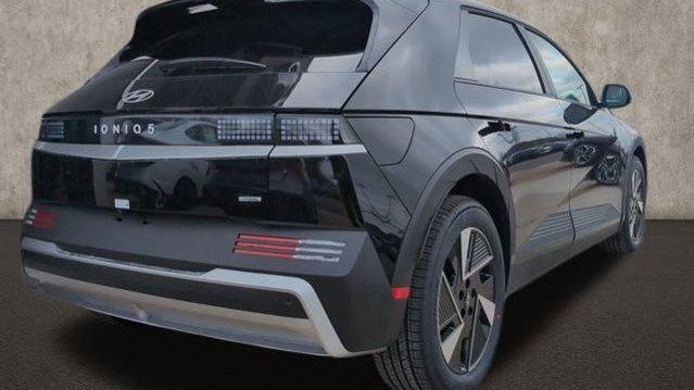 2026 Hyundai IONIQ 5 SE