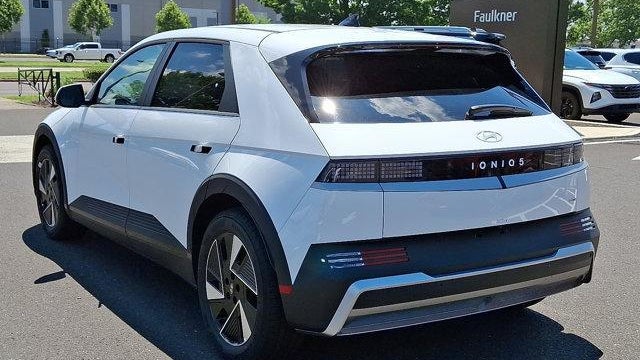 2025 Hyundai IONIQ 5 SE
