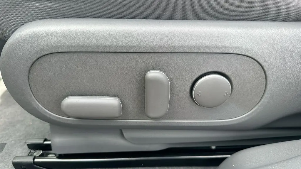 2025 Hyundai IONIQ 5 SE
