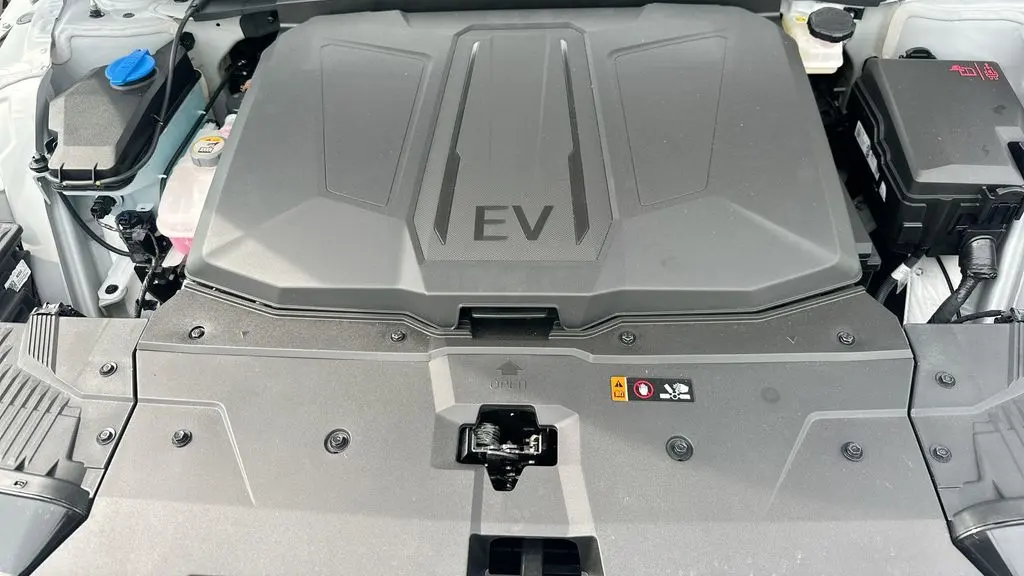 2025 Hyundai IONIQ 5 SE
