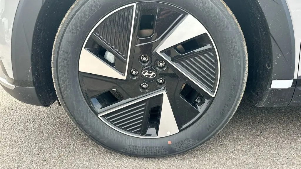 2025 Hyundai IONIQ 5 SE