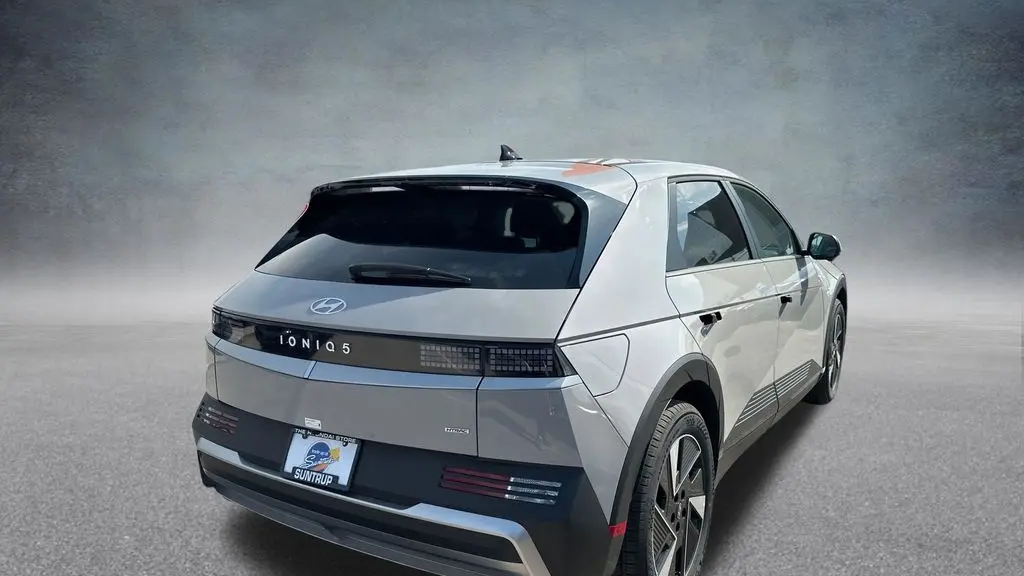 2025 Hyundai IONIQ 5 SE