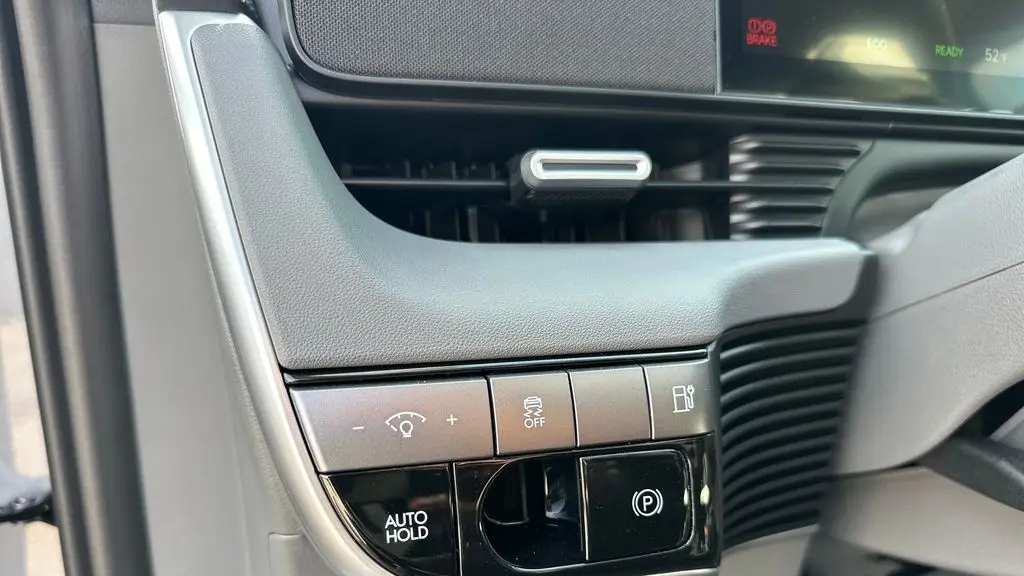 2025 Hyundai IONIQ 5 SE