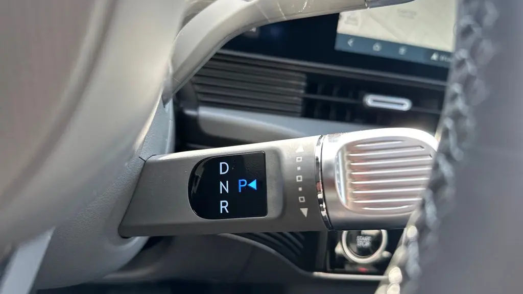 2025 Hyundai IONIQ 5 SE