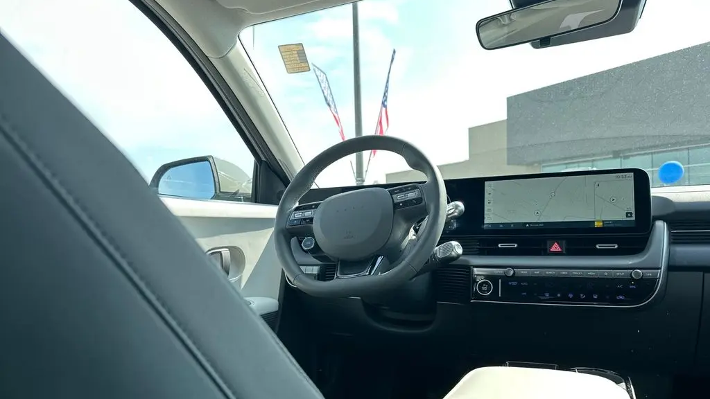 2025 Hyundai IONIQ 5 SE