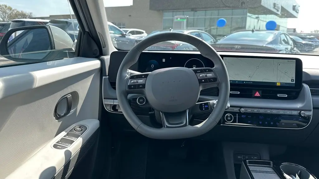 2025 Hyundai IONIQ 5 SE