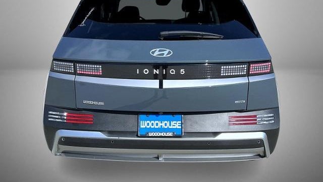 2025 Hyundai IONIQ 5 SE