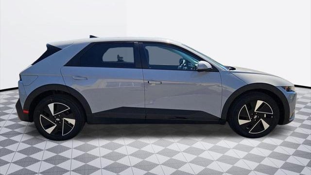 2026 Hyundai IONIQ 5 SE