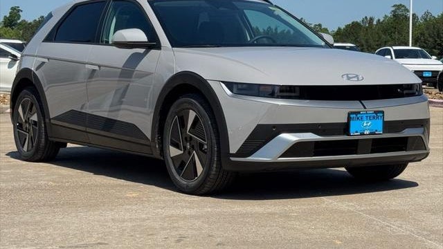 2025 Hyundai IONIQ 5 SEL