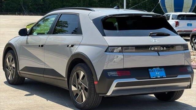 2025 Hyundai IONIQ 5 SEL