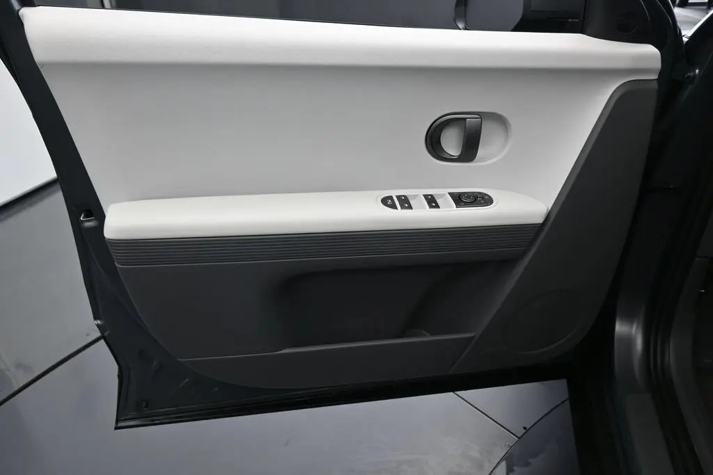 2025 Hyundai Ioniq - $27,300
