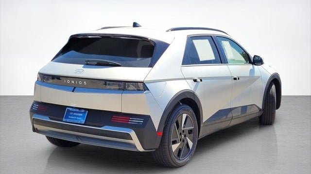 2025 Hyundai IONIQ 5 SEL