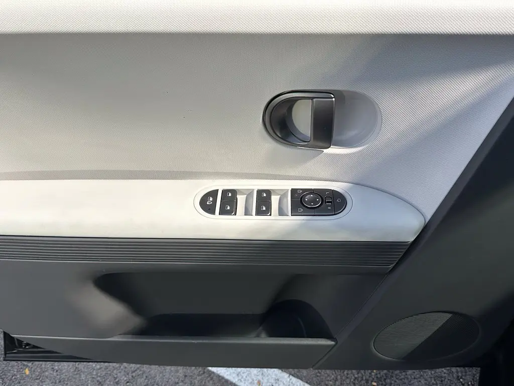2025 Hyundai Ioniq - $29,989