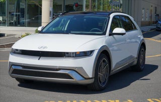 2025 Hyundai IONIQ 5 with Atlas White Exterior