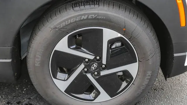 2026 Hyundai IONIQ 9 S