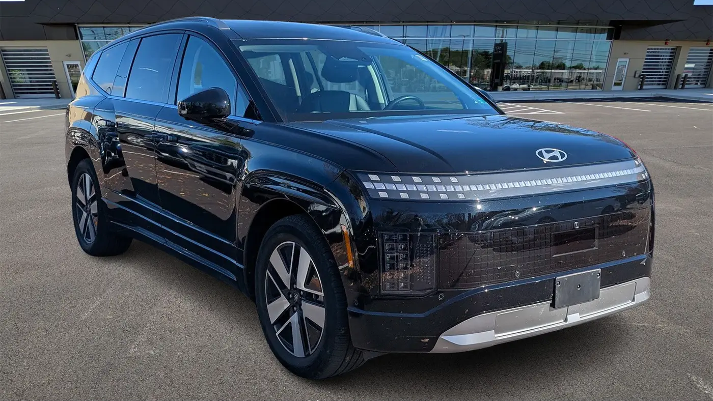 Preowned 2026 Hyundai IONIQ 9 SEL for Sale
