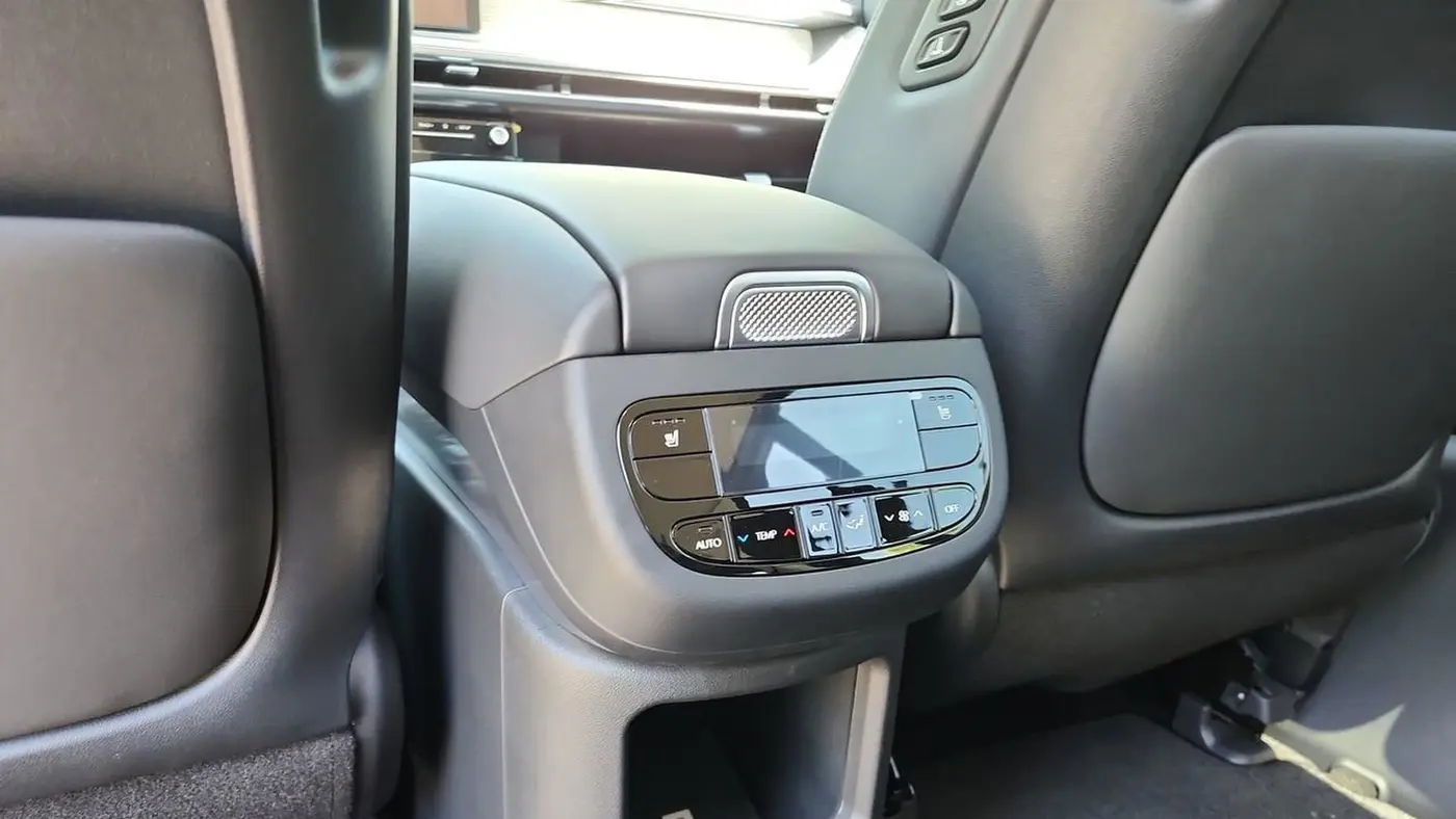 2026 Hyundai IONIQ 9 SEL