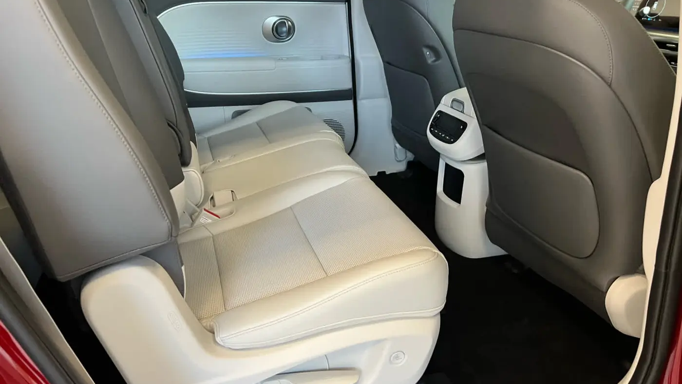 2026 Hyundai IONIQ 9 SEL