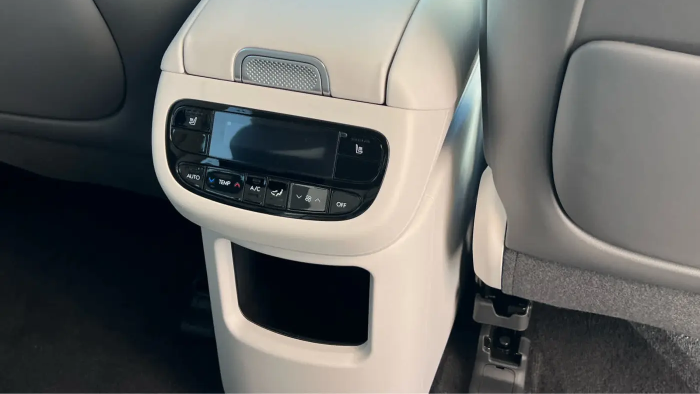 2026 Hyundai IONIQ 9 SEL