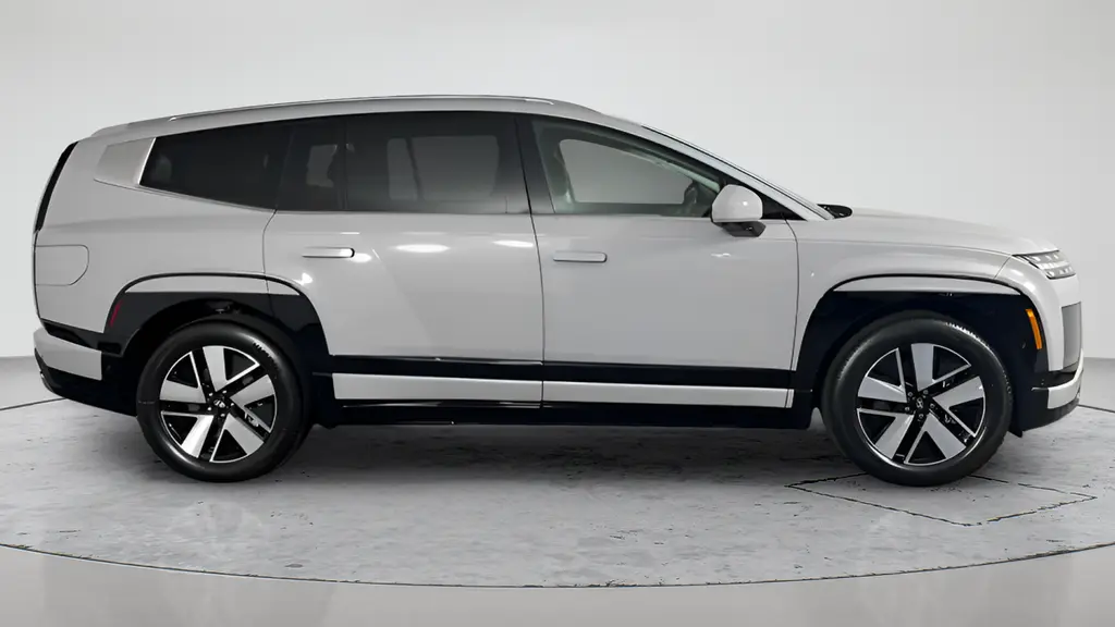 2026 Hyundai IONIQ 9 SEL