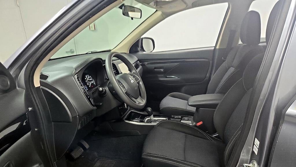 2020 Mitsubishi Outlander ES