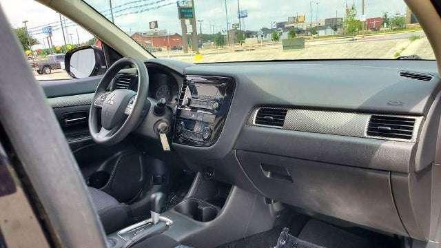 2014 Mitsubishi Outlander ES