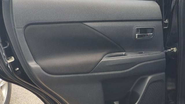 2014 Mitsubishi Outlander ES