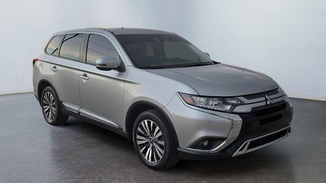 2020 Mitsubishi Outlander SE