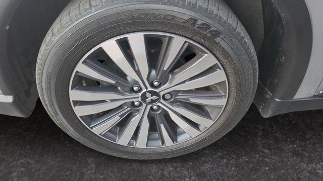 2020 Mitsubishi Outlander SE