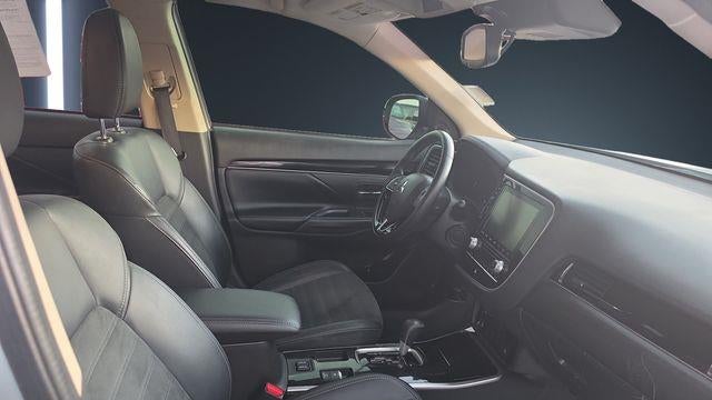 2020 Mitsubishi Outlander SE