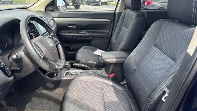 2015 Mitsubishi Outlander SE